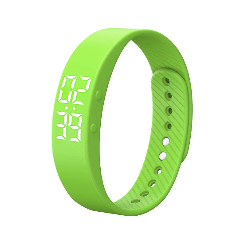 Tech-Savvy Fitness Tracker Wristband for Active Learners